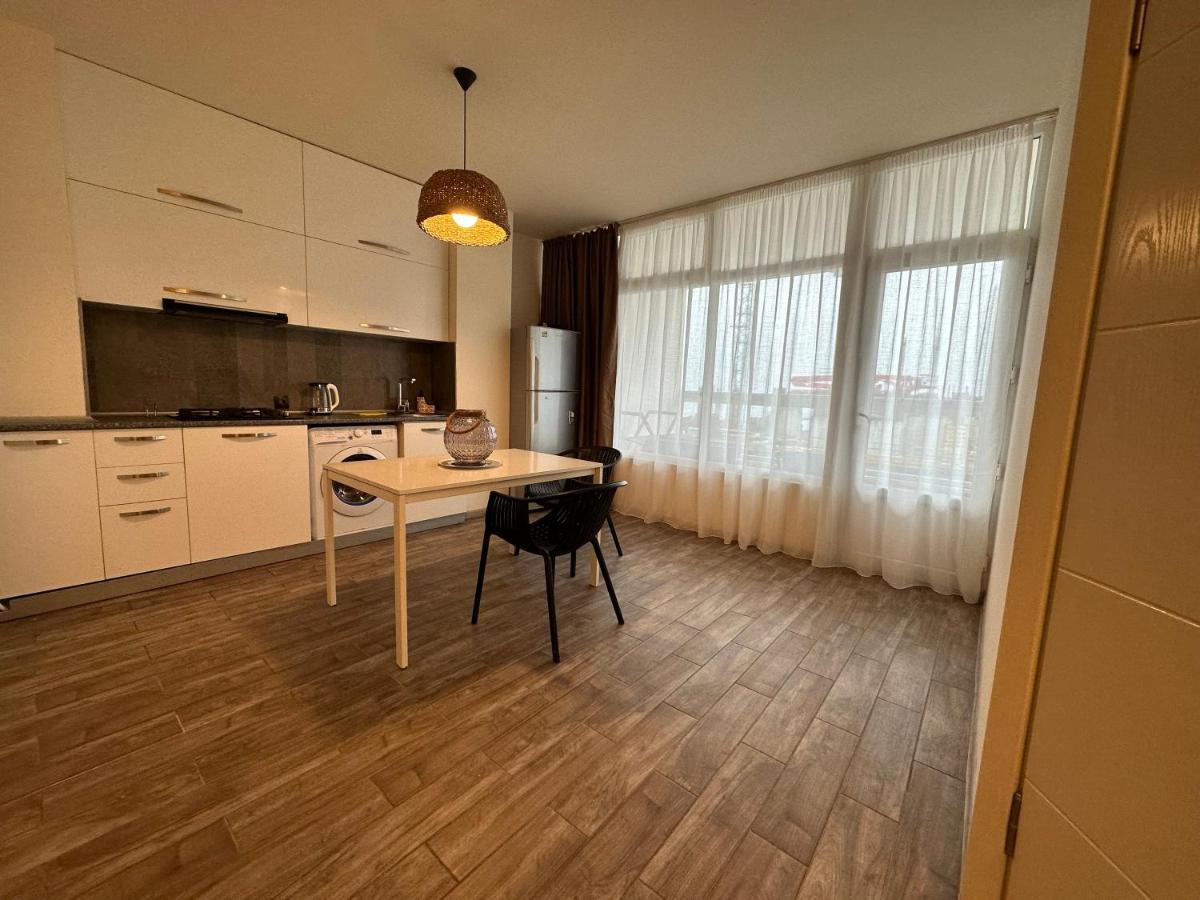 Magnolia Apartment Terrace 3 Batum Dış mekan fotoğraf