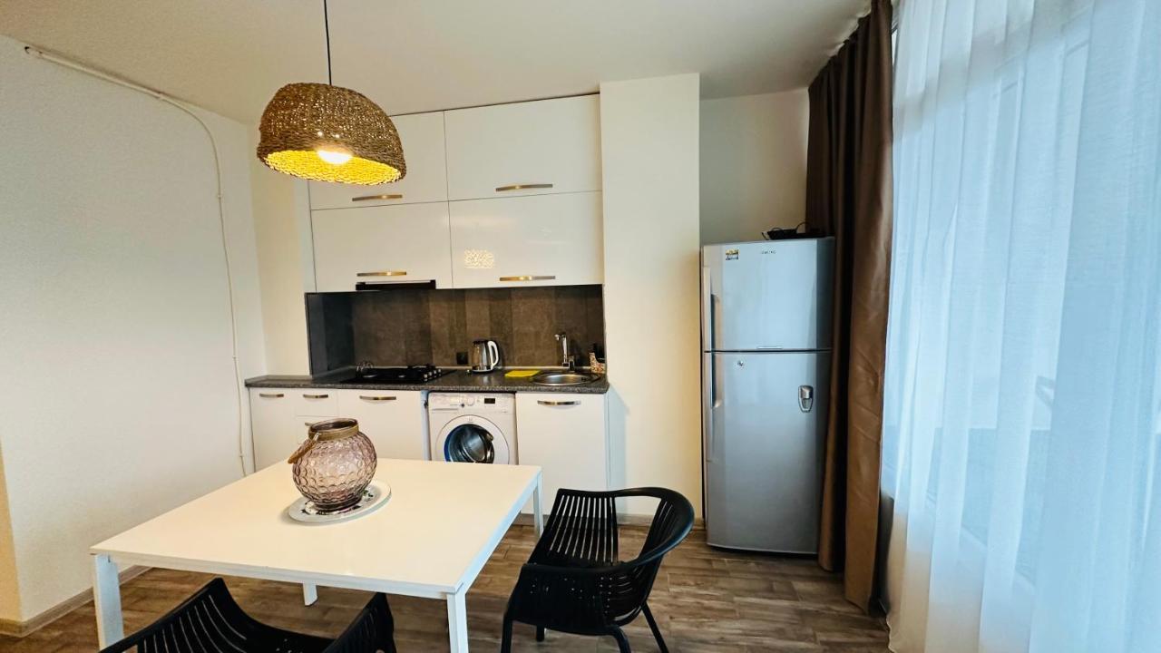 Magnolia Apartment Terrace 3 Batum Dış mekan fotoğraf
