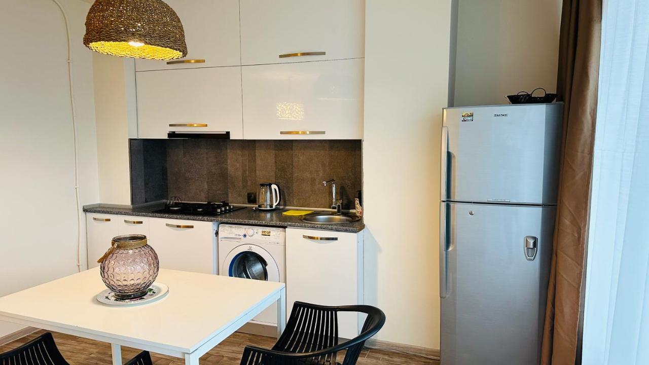 Magnolia Apartment Terrace 3 Batum Dış mekan fotoğraf